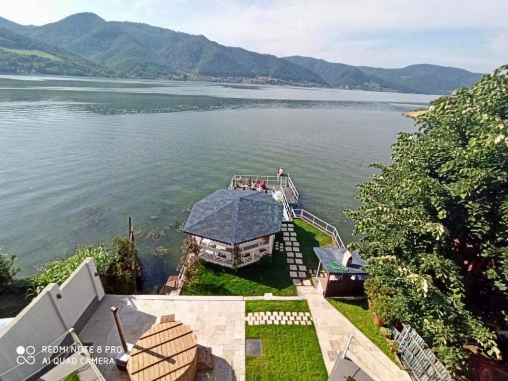 Cazare Inedita In Orsova Pe Malul Dunarii La Noah River House My XXX 